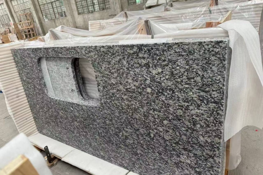 浪花白 White Oyster